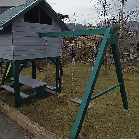 янчар номер студiо з басейном *