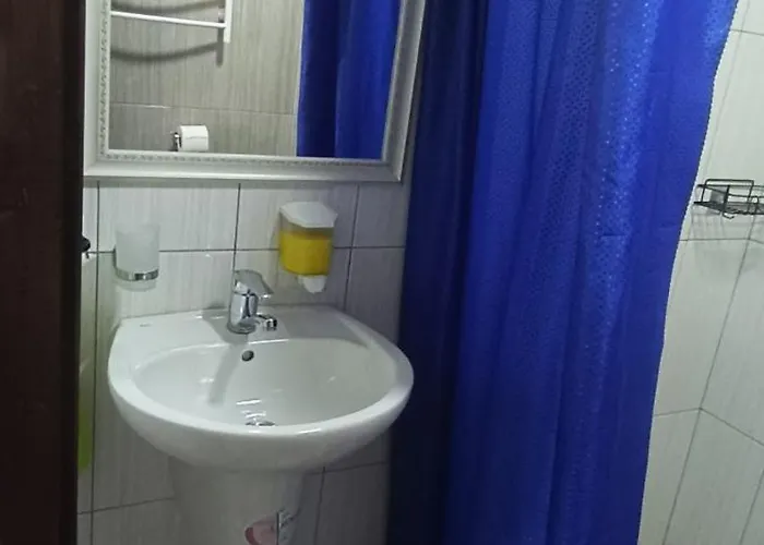 янчар номер студiо з басейном Apartment Mykulychyn